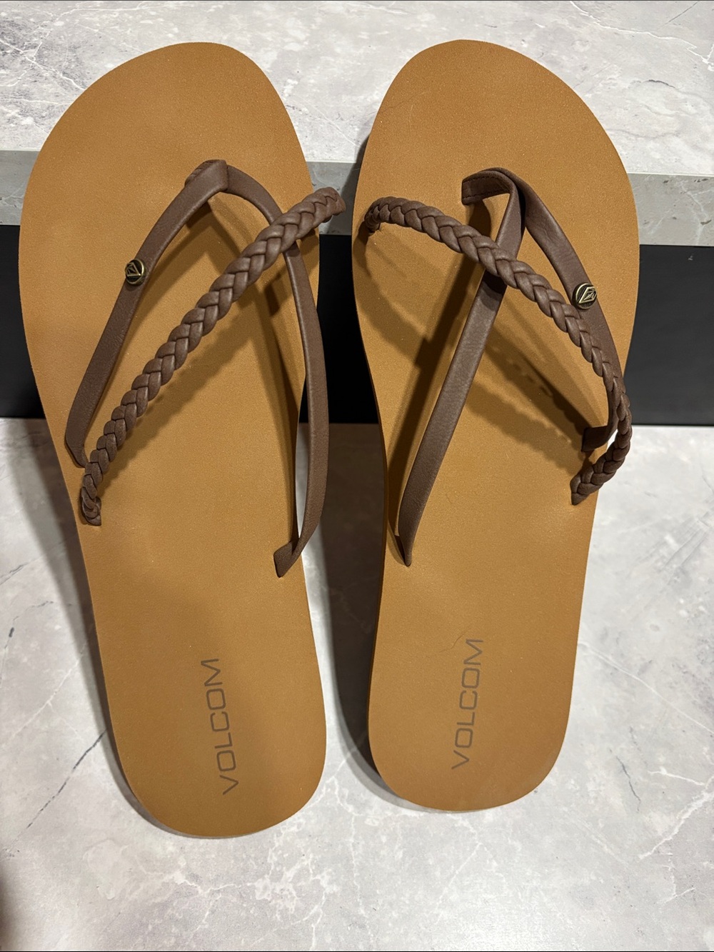 Volcom Braided Thong Sandals in Taupe Brown NWOT